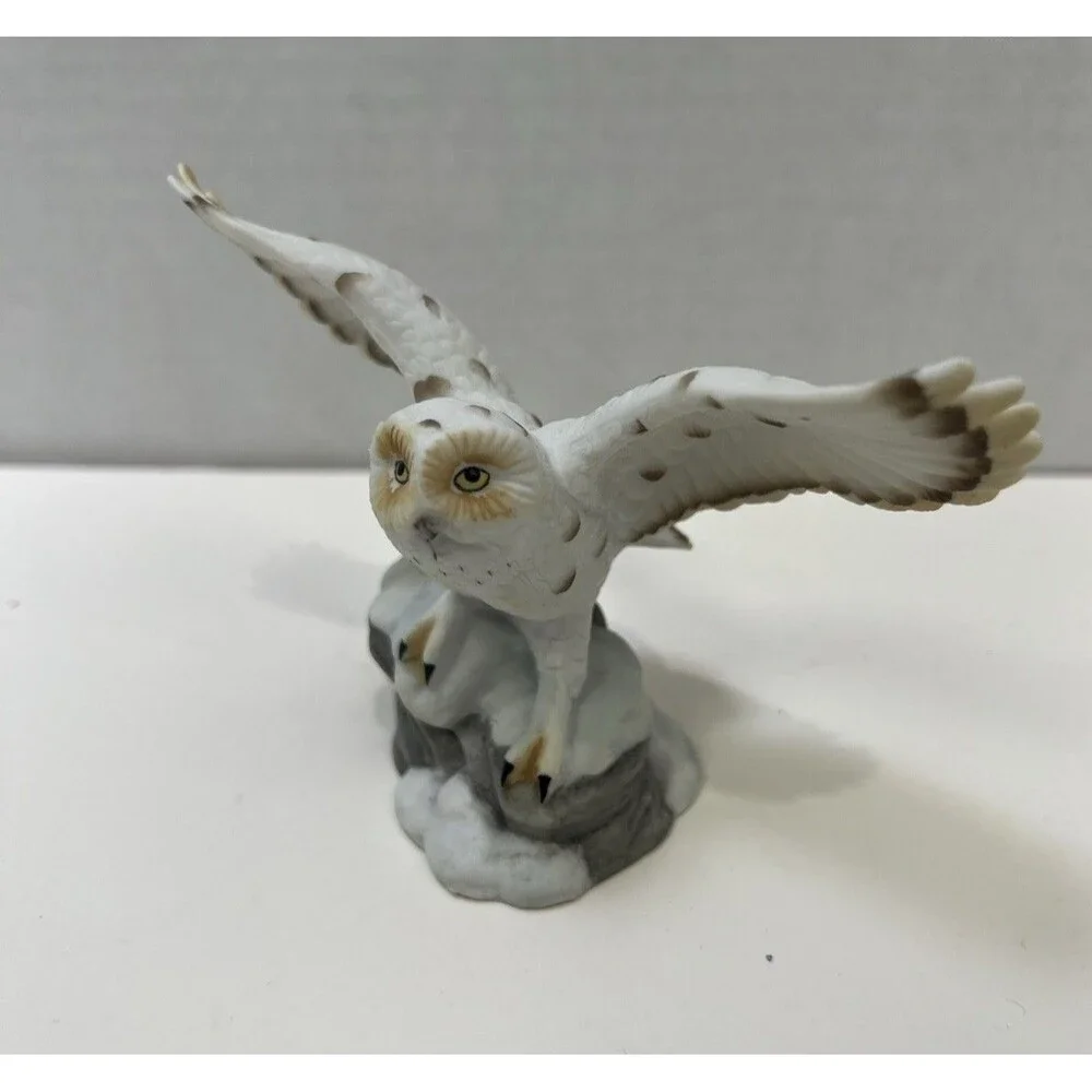 Vintage Little Snowy White Owl Bird Spread Wings Porcelain Figurine 5